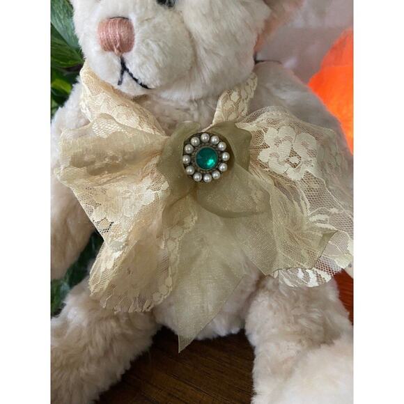 Barton’s Creek Collection Emerald 77007 Victorian styled collectible bear - Picture 4 of 9